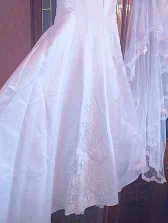 Продаётся белоснежное красивое свадебное платье Shchuchinsk