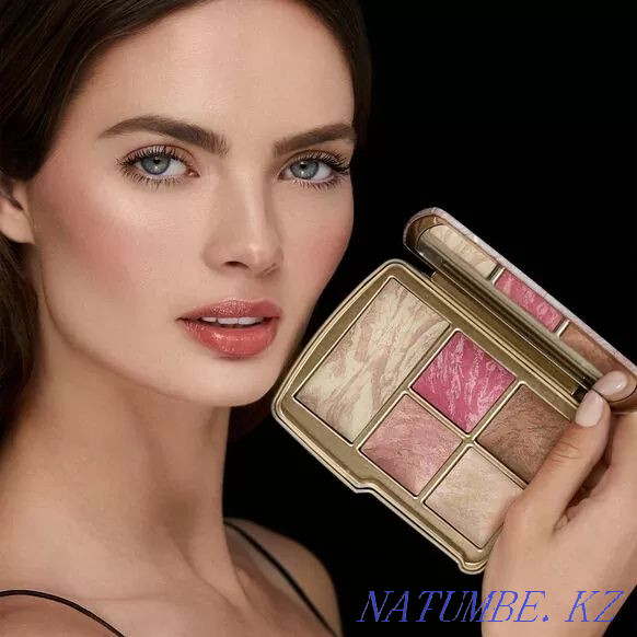 Hourglass UNIVERSE LIGHTING EDIT facial palette Almaty - photo 2