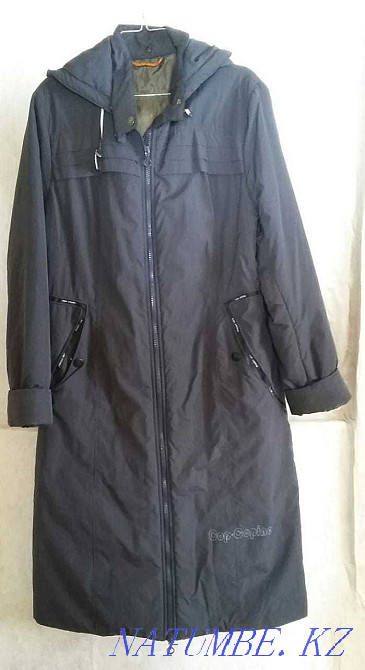 Женский плащ и пуховик Уральск - изображение 1