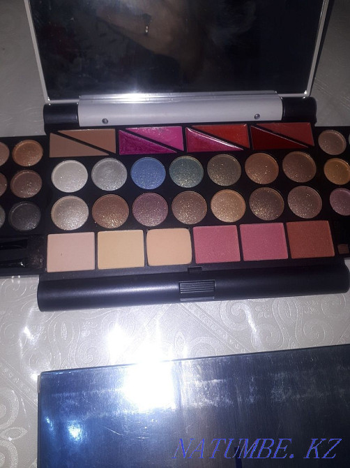 Тени, помада, пудра, 3 в 1 Астана - изображение 6