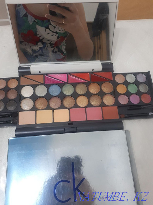 Тени, помада, пудра, 3 в 1 Астана - изображение 3