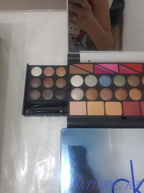 Тени, помада, пудра, 3 в 1 Астана - изображение 7