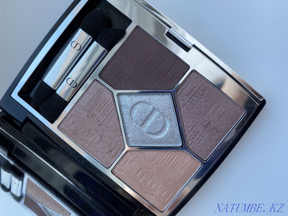 Luxury cosmetics from a personal collection Astana - photo 6