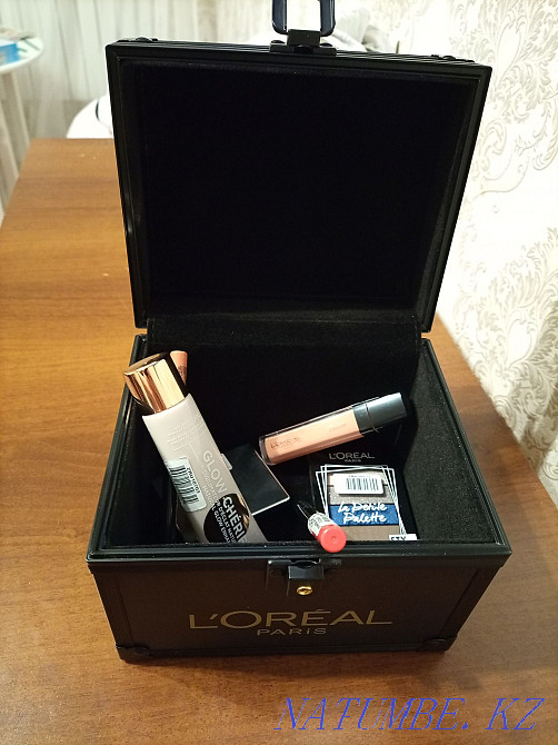 Продам новый бьюти бокс Астана - изображение 1