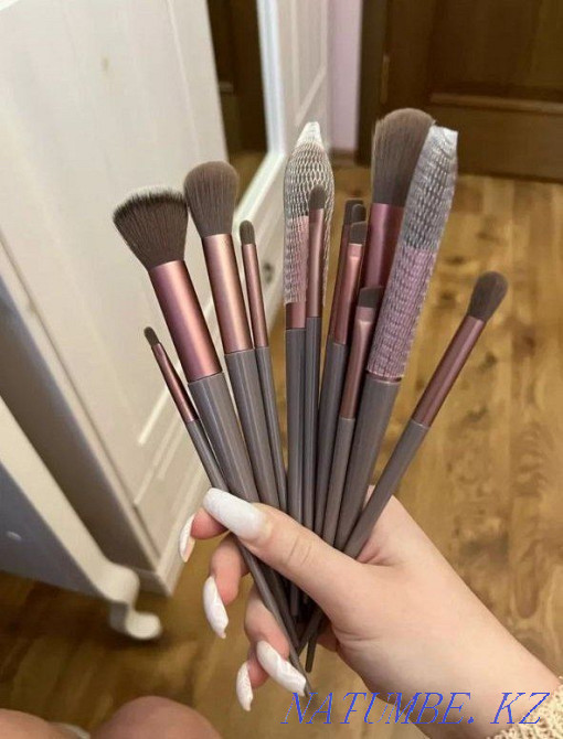 Набор кистей для макияжа 13 штук Алматы - изображение 4
