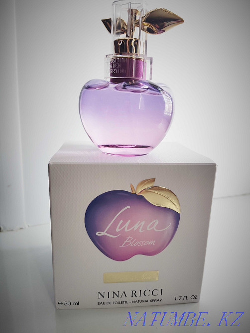 Nina blossom. Nina Ricci Luna Blossom.