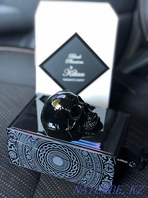 Black phantom. Киллиан Блэк Фантом. Kilian Phantom. Килиан Блэк пантон. Kilian с черепом.