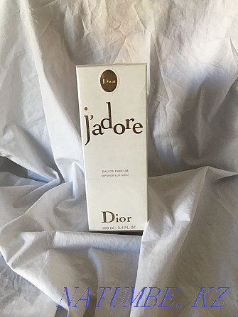 Christian Dior J`adore парфюмированная вода Семей - изображение 2