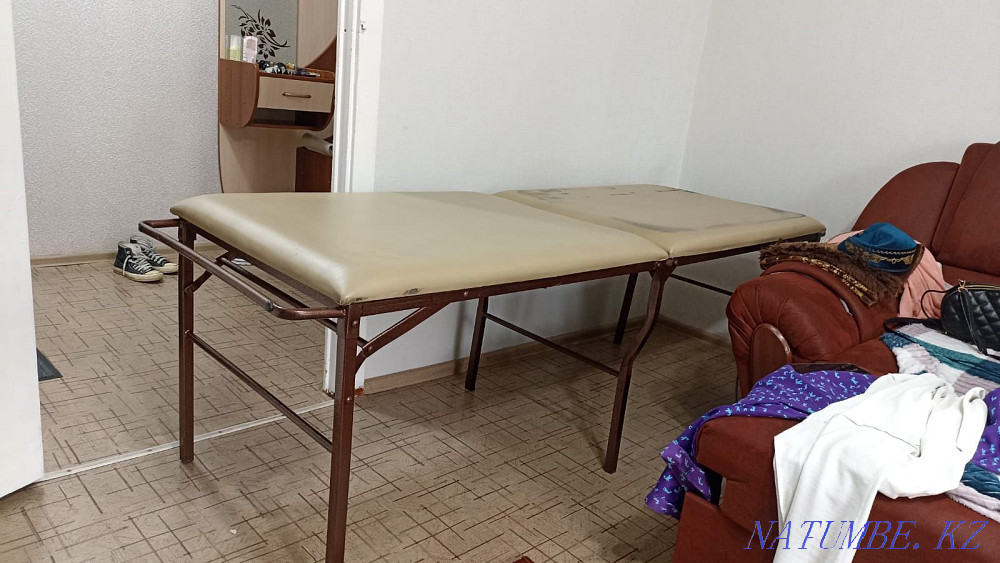 used couch and lamp Semey - photo 1