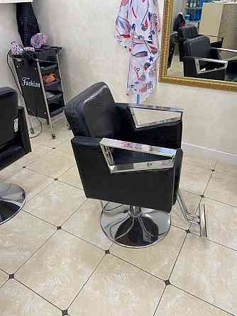 Срочно продаю парикмахерские кресла! 