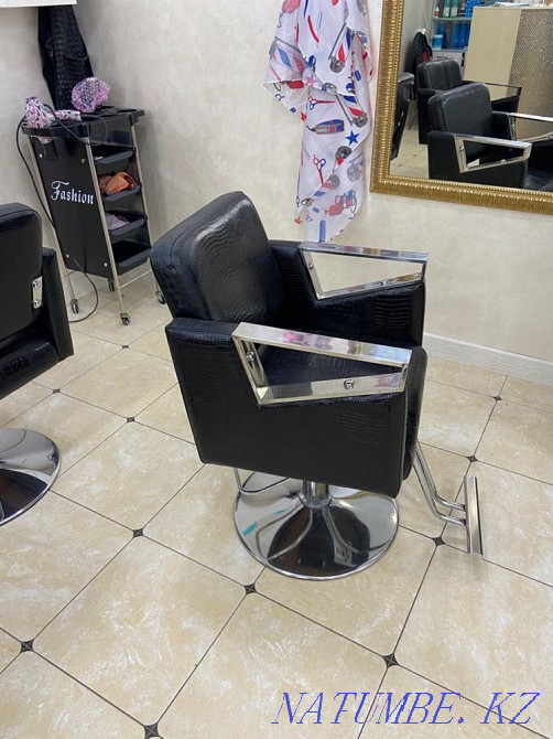 Urgent sale of hairdressing chairs!  - photo 2