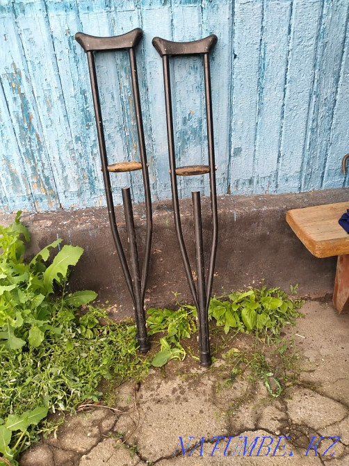 Продам костыли 10000тенге Усть-Каменогорск - изображение 1