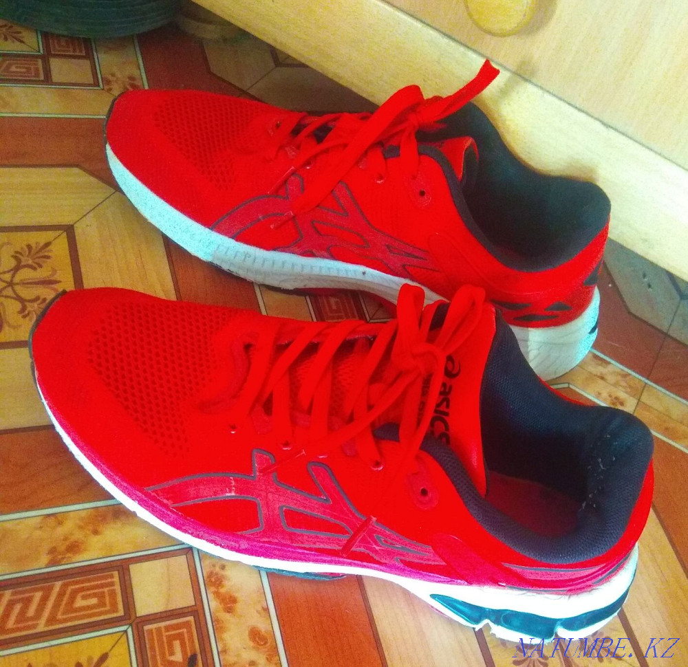 Ерлерге арналған кроссовки сатамын 4000тг  Екібастұз - изображение 4