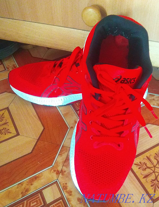 Ерлерге арналған кроссовки сатамын 4000тг  Екібастұз - изображение 2