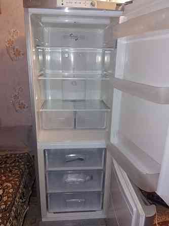 Продам 2 х камерный холодильник Индезит рабочий Актобе