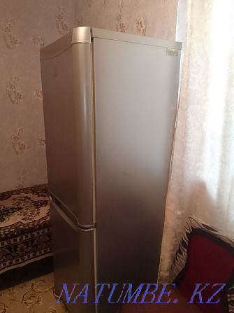 Selling 2-chamber refrigerator Indesit worker Aqtobe - photo 5
