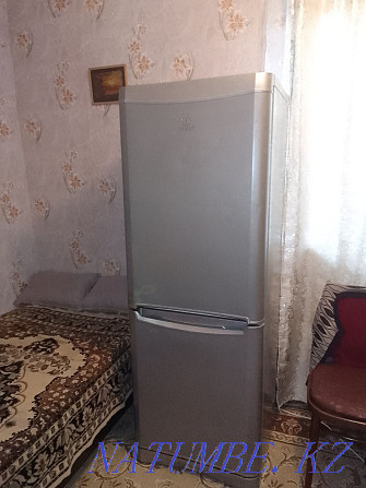 Selling 2-chamber refrigerator Indesit worker Aqtobe - photo 3
