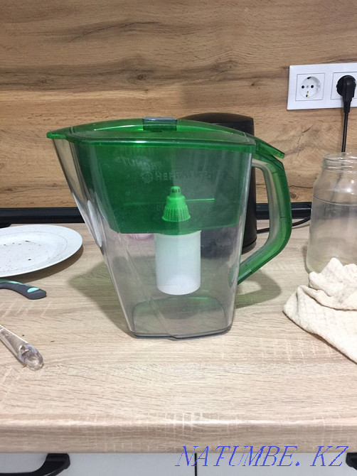 Продам фильтр кувшин для воды.и бутылка 2шт в отличном состояние Астана - изображение 1