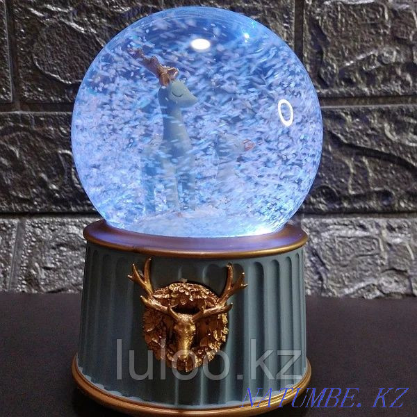 Musical snow globe "Deer with a deer", 16cm. Almaty - photo 2