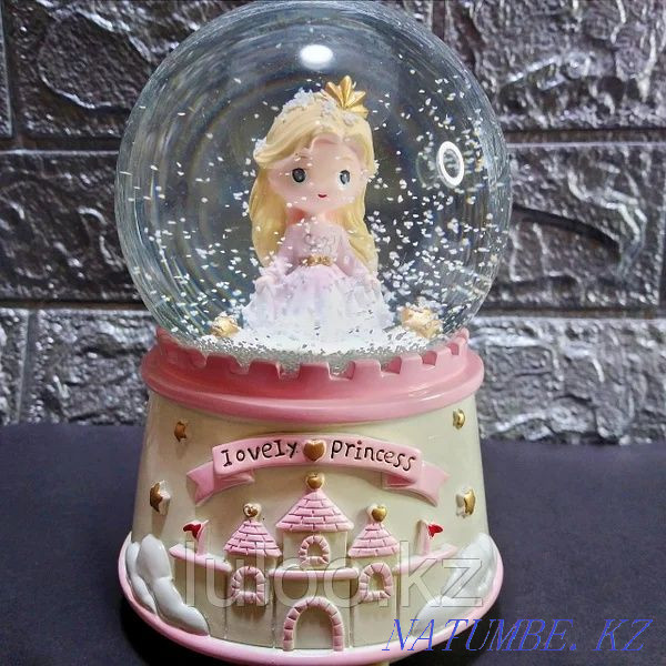 Musical snow globe "Beautiful Princess", 16cm. Almaty - photo 1