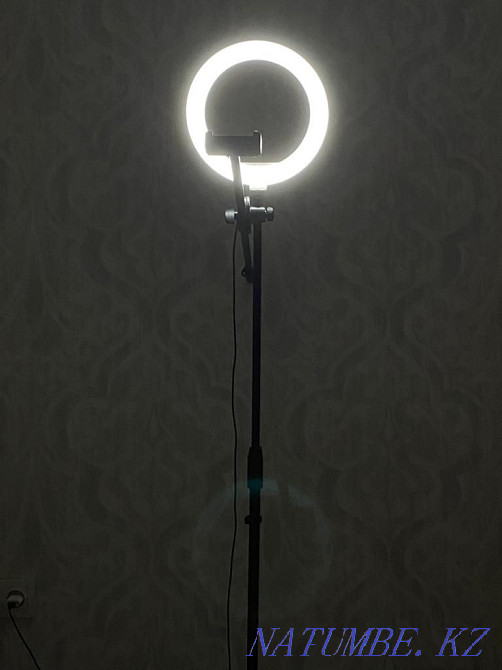 Ring lamp and tripod for shooting from above Almaty - photo 2