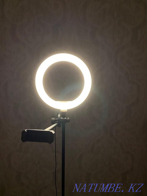 Ring lamp and tripod for shooting from above Almaty - photo 4
