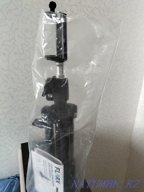 Продам Штатив до 60см. Актау - изображение 1