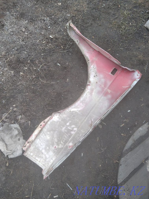 Крыло пасат б3 с дифектом продам Караганда - изображение 3