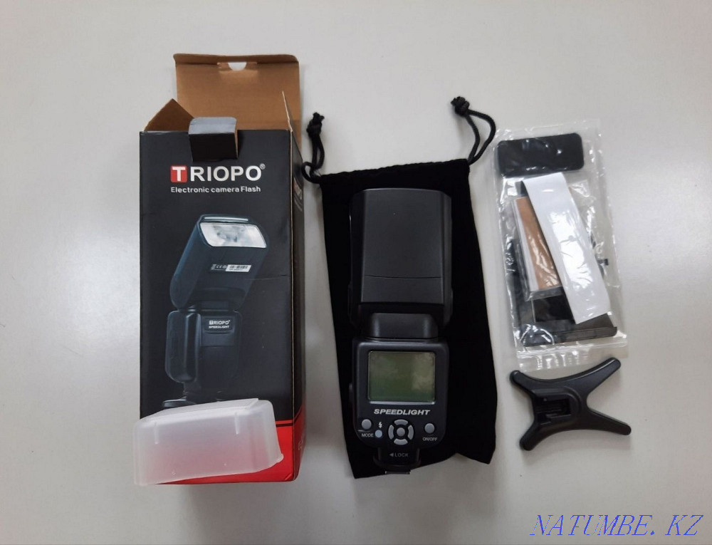 I will sell a universal flash or exchange for a camera with my surcharge!  - photo 1