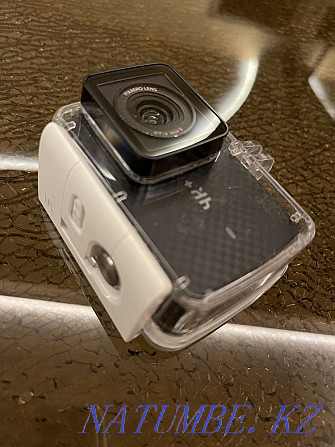 Продам экшн камеру Yi 4k plus + макро объектив Павлодар - изображение 3