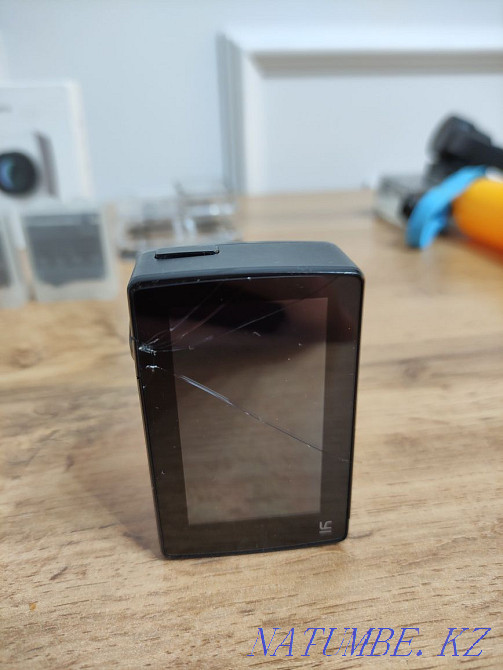 Xiaomi yi 4k action camera with Xiaomi yi stabilizer Astana - photo 4