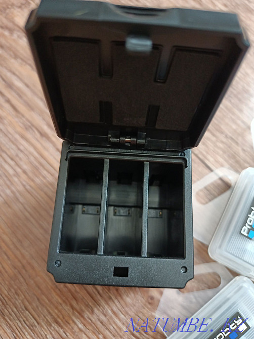 Батареи и зарядное устройство для Go pro8 Семей - изображение 2