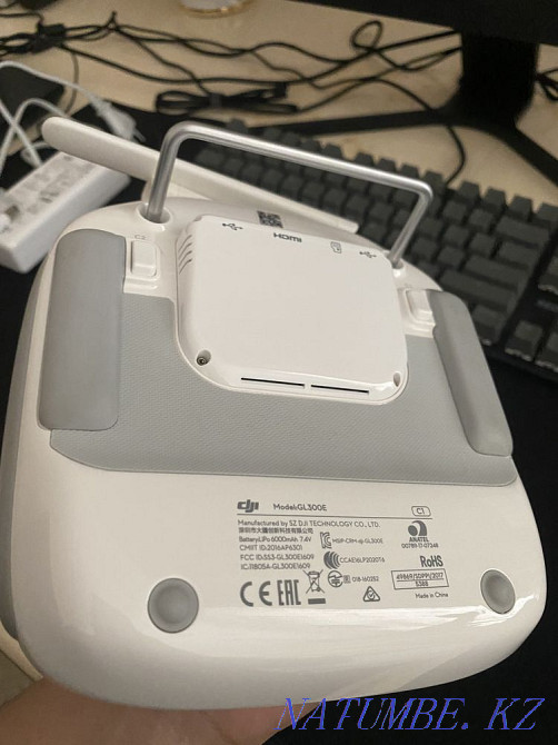 Продам пульт ДУ от дрона DJI Phantom 4 pro + с экраном Астана - изображение 3