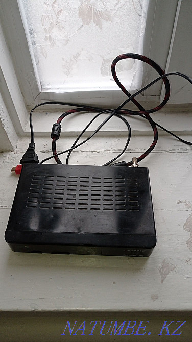 Продам ОТАУ ТВ приставку Коммунизм - изображение 1