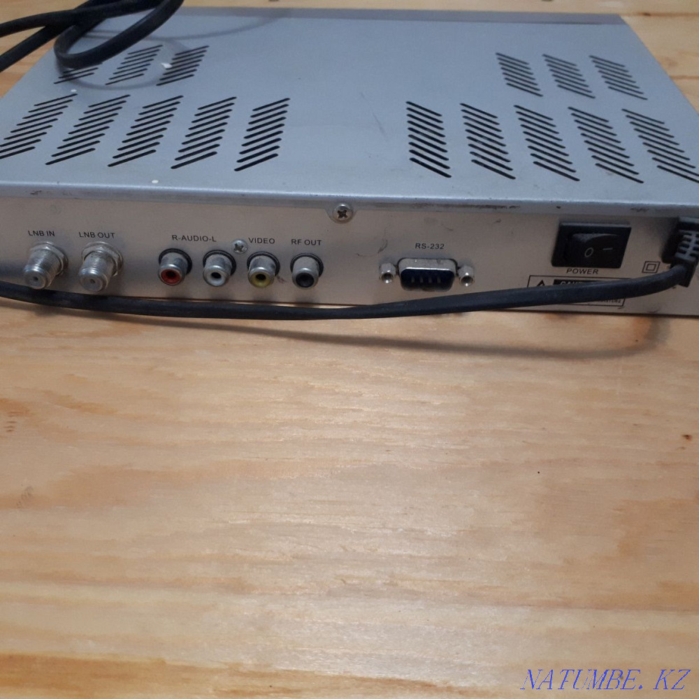 Спутниковый тюнер с пультом Кокшетау - изображение 2