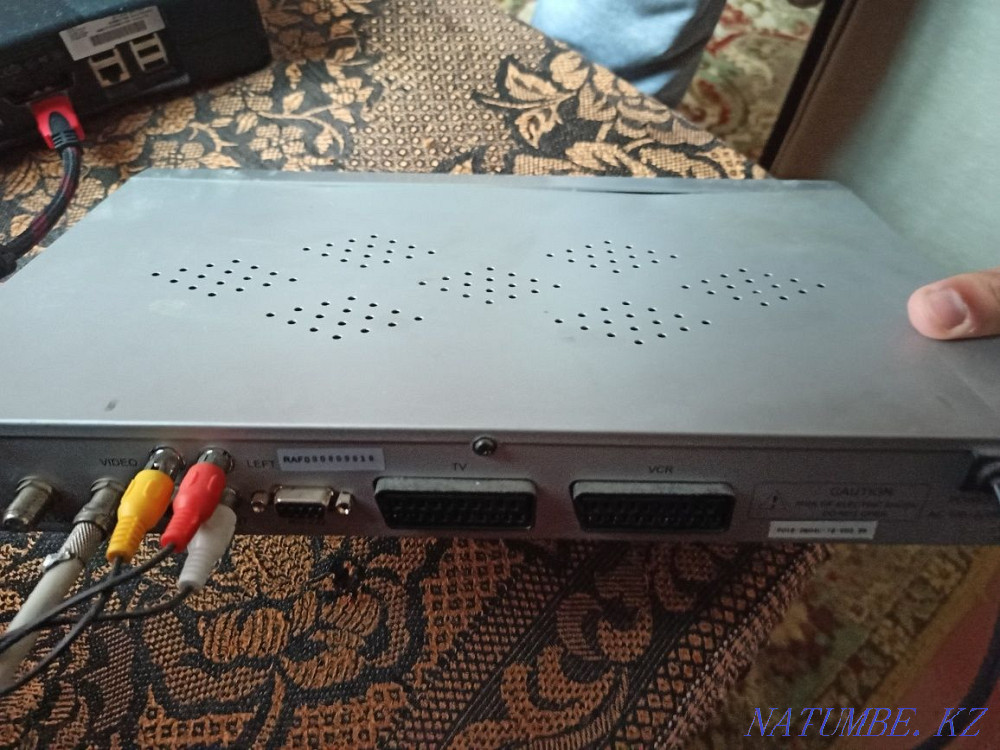 Ресивер - тюнер для спутникового телевидения Svec DV3 Тараз - изображение 2