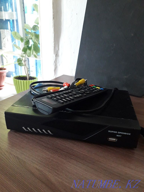 Tuner for satellite dish.  - photo 2