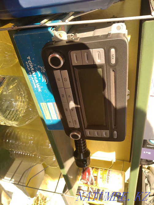 Радио RCD 300 Volkswagen  кенді - изображение 2