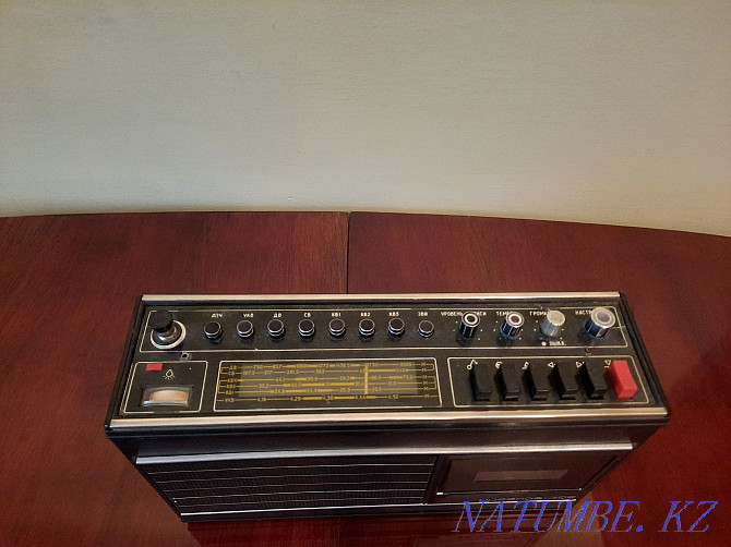 Soviet radio tape recorder Oreanda-302 Almaty - photo 2