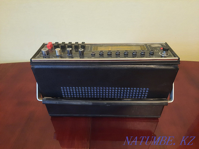 Soviet radio tape recorder Oreanda-302 Almaty - photo 3