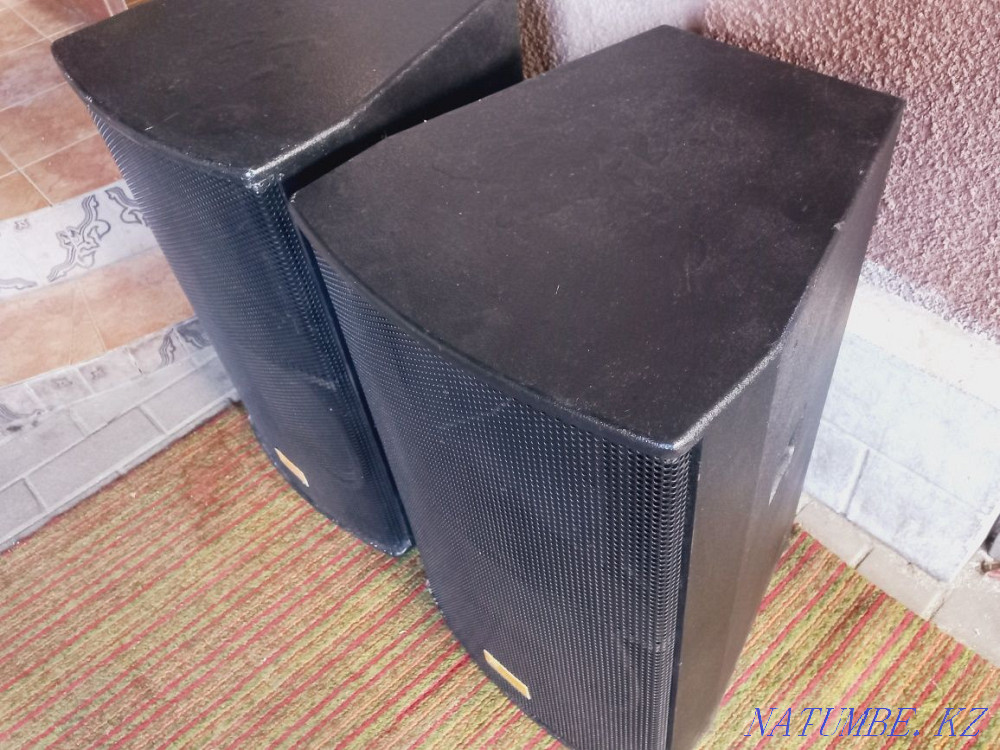 Продам или обменяю на тарелки две колонки динамики 15 дюйма behringer Алматы - изображение 2