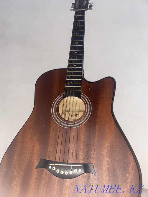 Акустическая гитара loquat Актобе - изображение 2