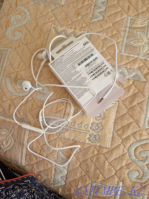 Headphone original from samsung Нуркен - photo 1