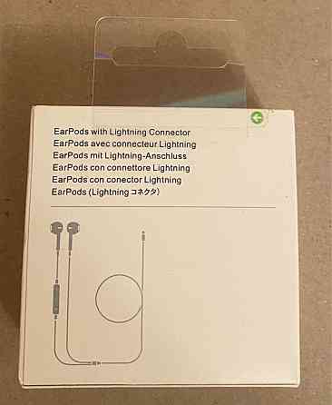 Наушники EarPods Lightning Connector. Актобе