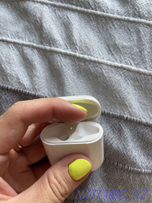 Продам кейс от наушников airpods 1 Алматы - изображение 1