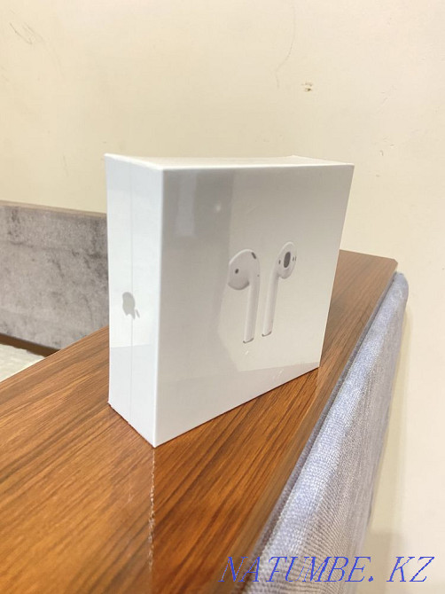 Apple Airpods 2 with Charging Case Алматы - изображение 1
