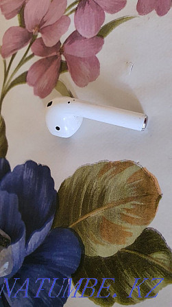 Sell left ear and right ear from Airpods 2 Astana - photo 4