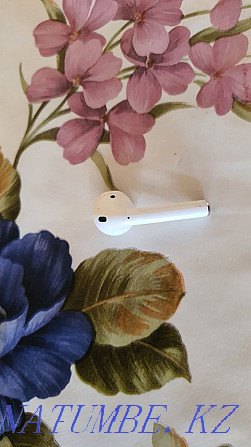 Sell left ear and right ear from Airpods 2 Astana - photo 3