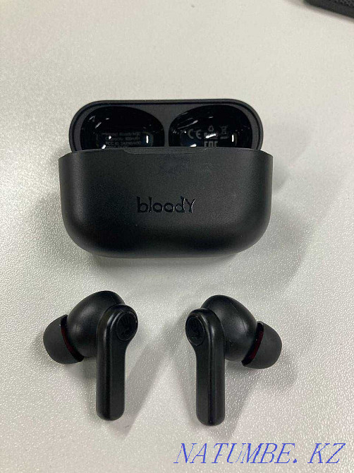 Беспроводные сенсорные наушники Bloody M30 Алматы - изображение 3