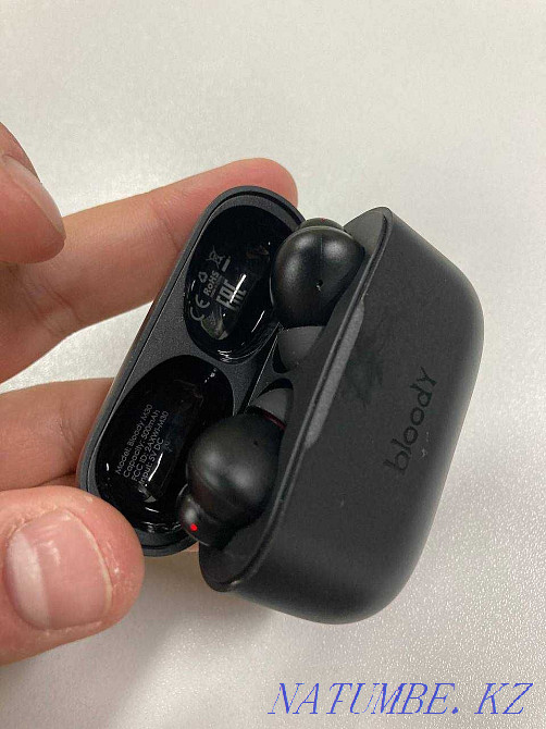 Беспроводные сенсорные наушники Bloody M30 Алматы - изображение 2